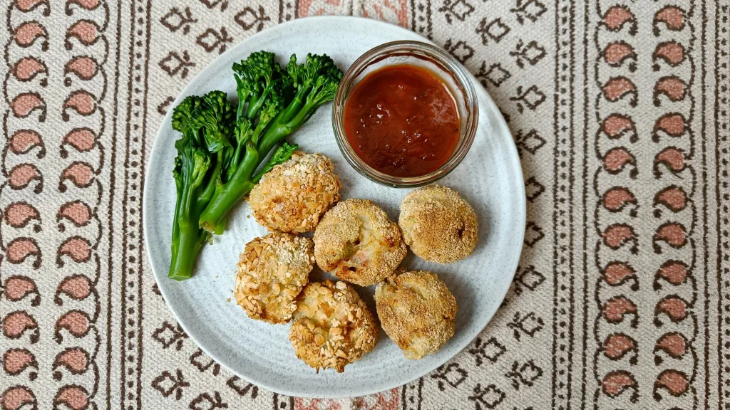 Photograph of Mashed potato balls.